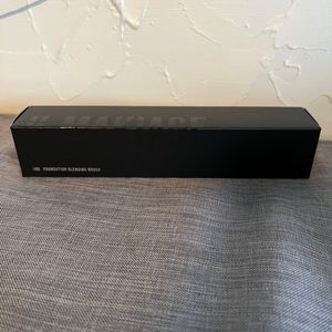 il Makiage foundation brush